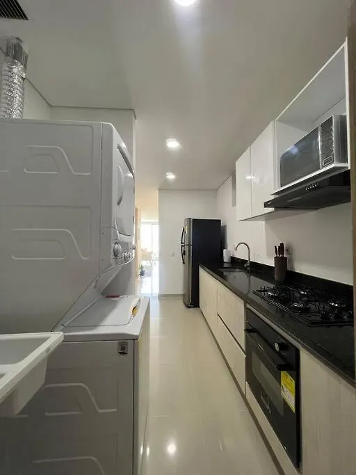 Moderno Y Amplio Apartamento Cerca A La Playa! Cartagène Appartement